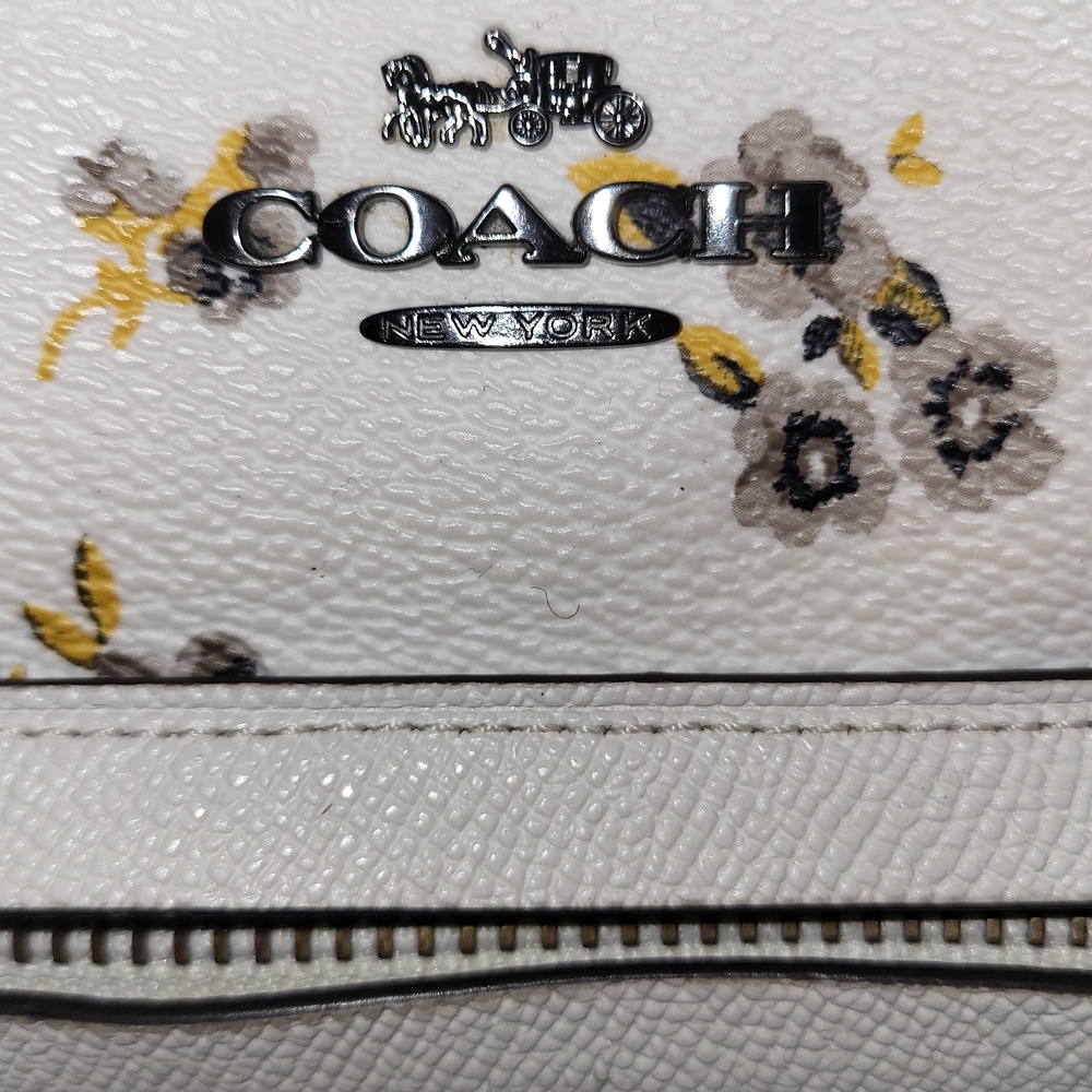 Coach Cream and Yellow Floral Shoulder Bag - Picture 5 of 6